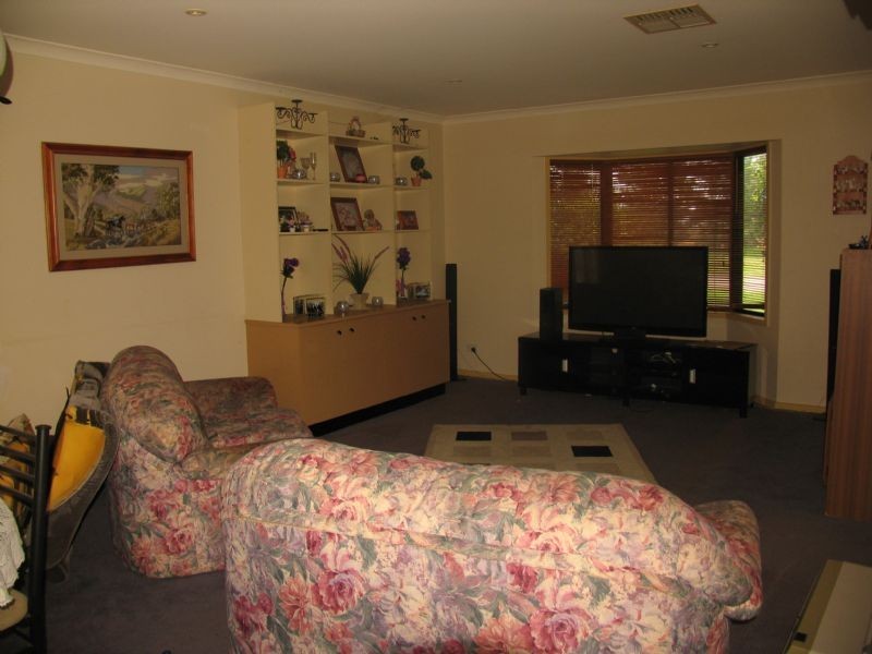 84-86 Adam Street, Corowa NSW 2646