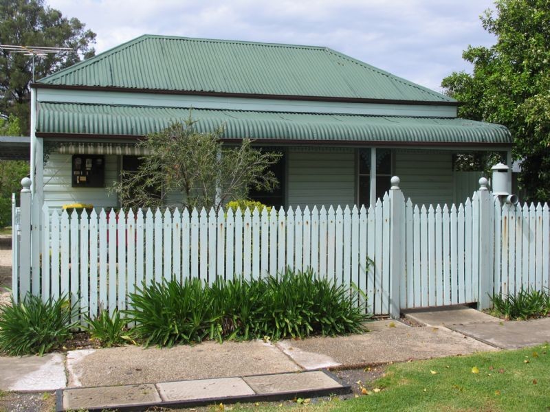 230 Honour Ave, Corowa NSW 2646