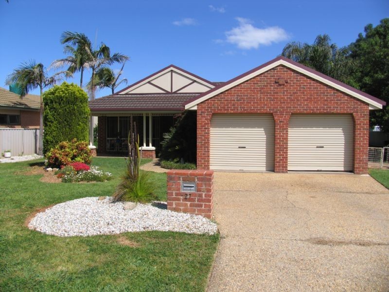 27 Beryl Drive, Corowa NSW 2646