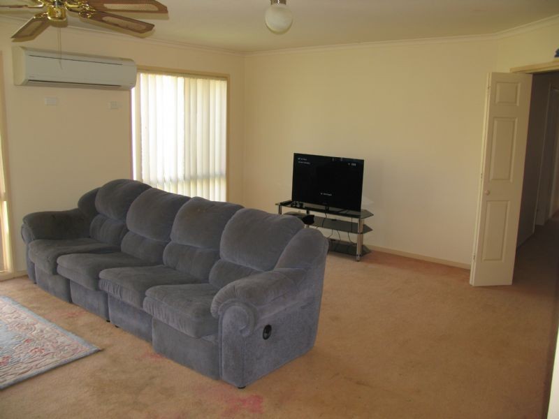 27 Beryl Drive, Corowa NSW 2646