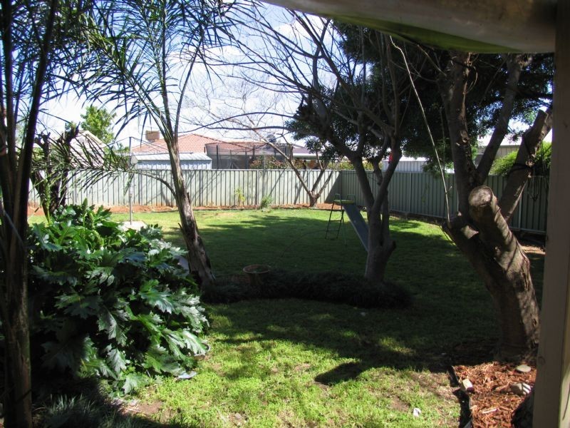 27 Beryl Drive, Corowa NSW 2646