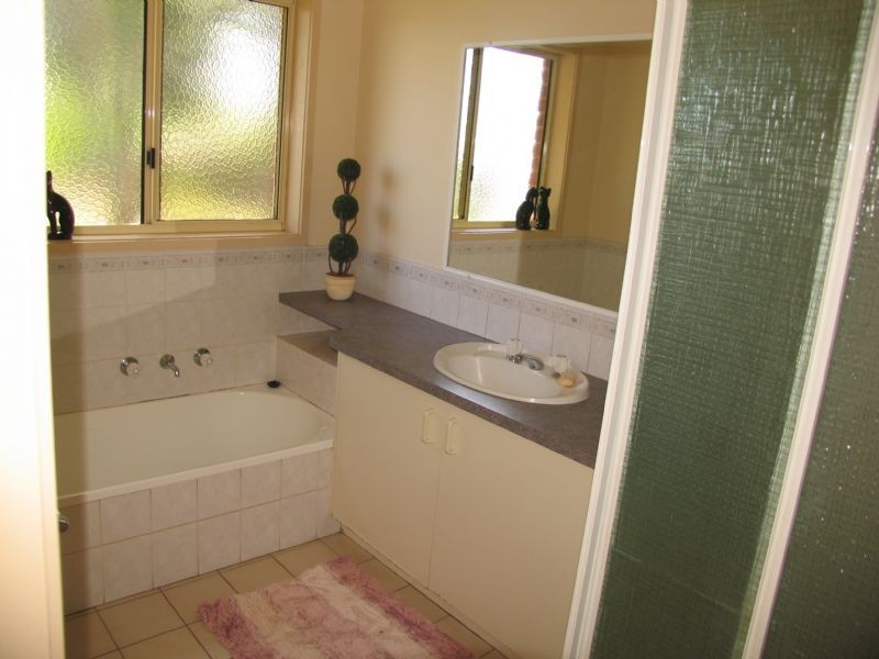 27 Beryl Drive, Corowa NSW 2646