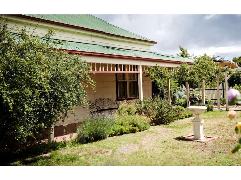 10 Gray Street, Corowa NSW 2646