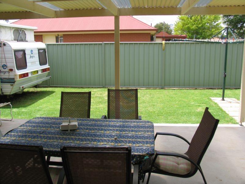 1 & 2/43 Lawrence Street, Corowa NSW 2646