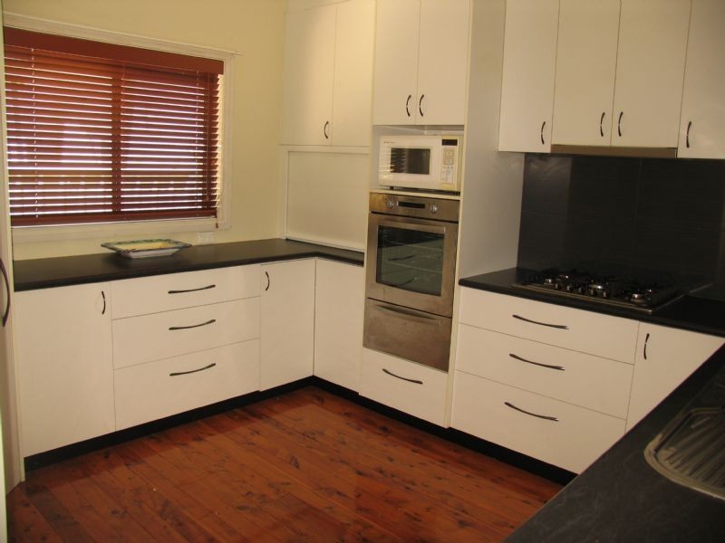 8 King Street, Corowa NSW 2646