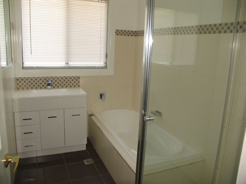 8 King Street, Corowa NSW 2646