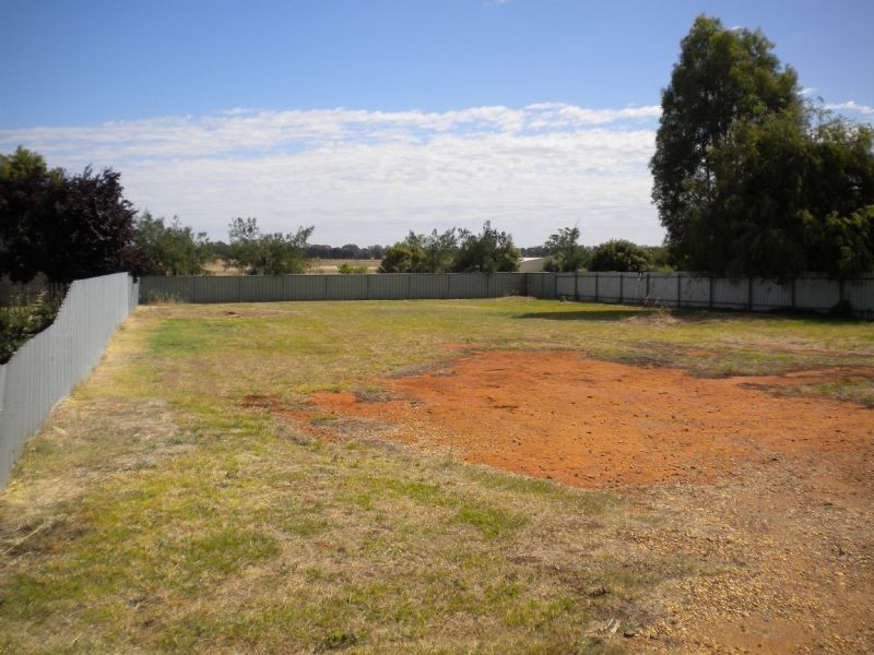 126 Redlands Road, Corowa NSW 2646