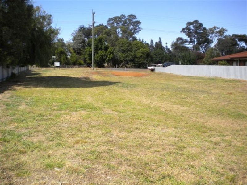 126 Redlands Road, Corowa NSW 2646