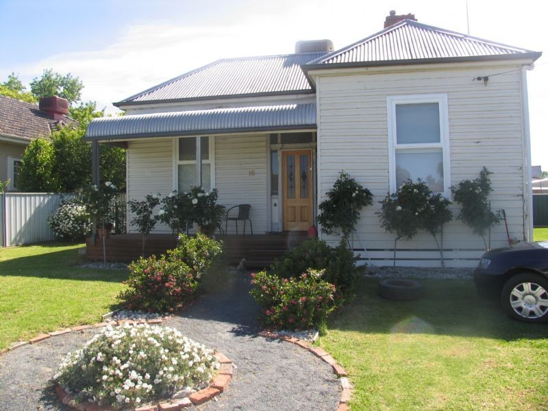 15 Whitehead Street, Corowa NSW 2646