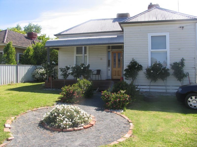 15 Whitehead Street, Corowa NSW 2646