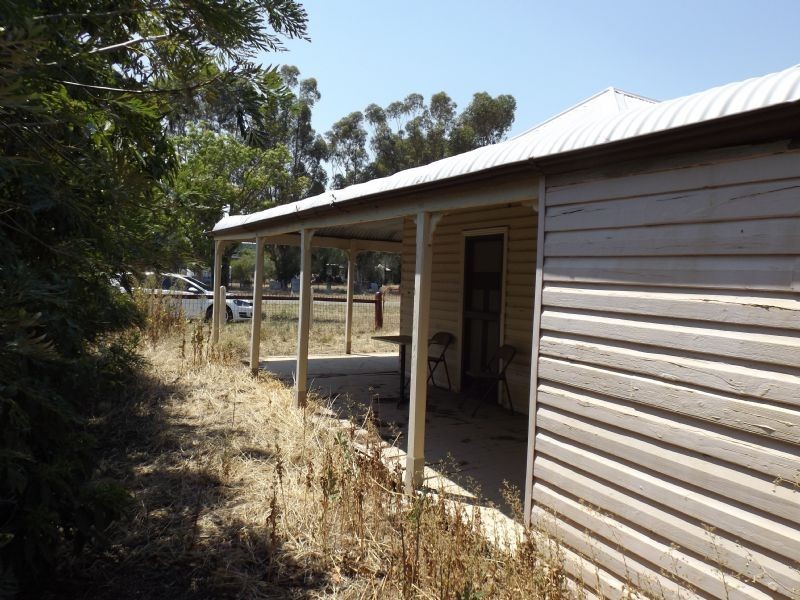 1 Dennison Street, Daysdale NSW 2646