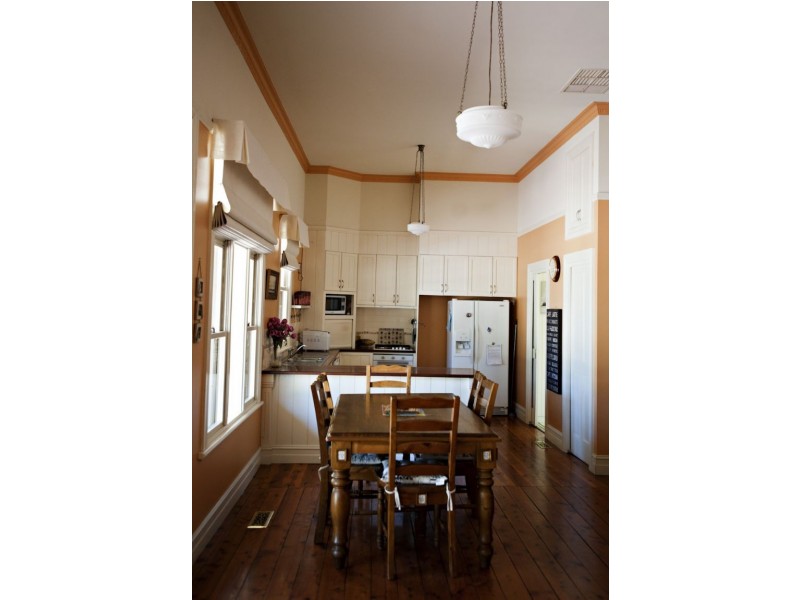 10 Gray Street, Corowa NSW 2646