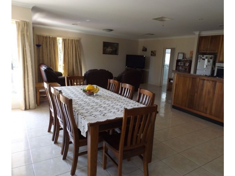 70 Banksia Drive, Corowa NSW 2646