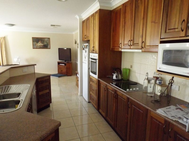 70 Banksia Drive, Corowa NSW 2646
