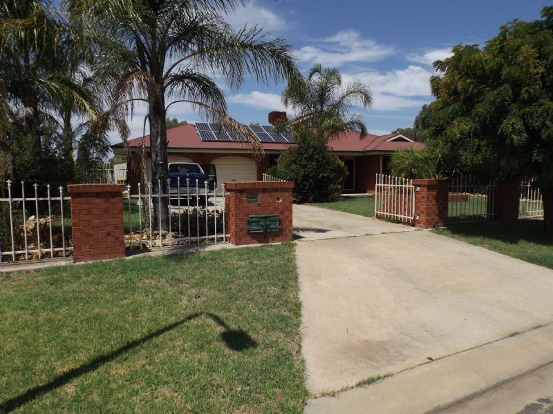 27 Pinot Crescent, Corowa NSW 2646