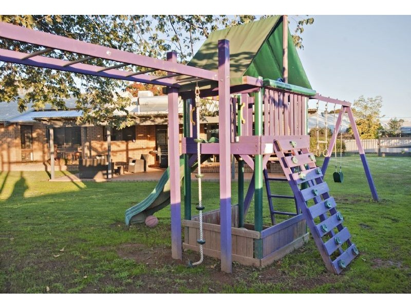 49 Cadell Street, Corowa NSW 2646