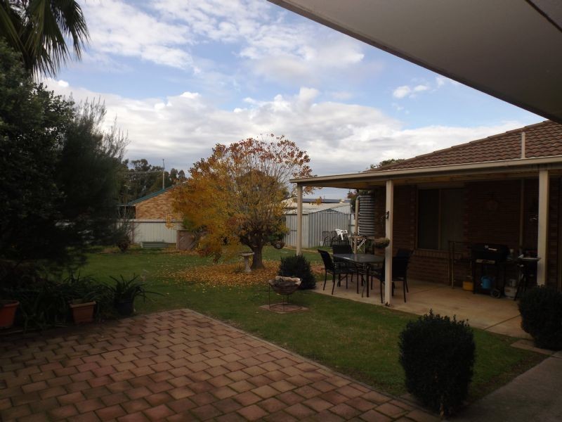 14 Martin Street, Corowa NSW 2646