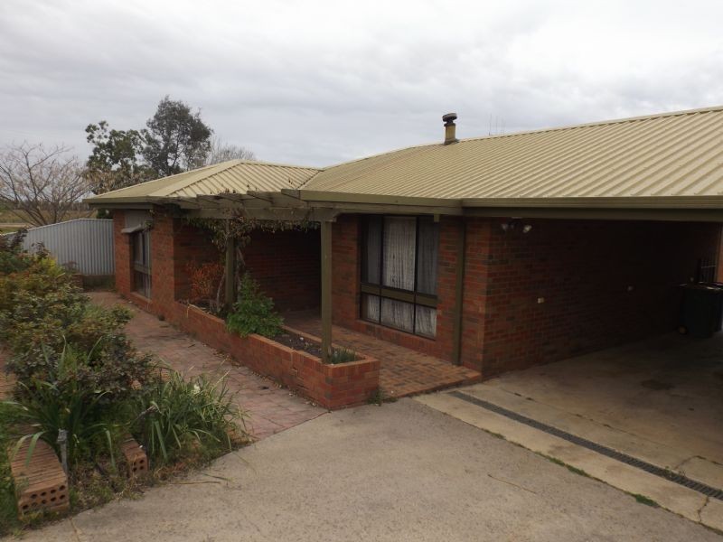 4 Howlong Road, Rutherglen VIC 3685