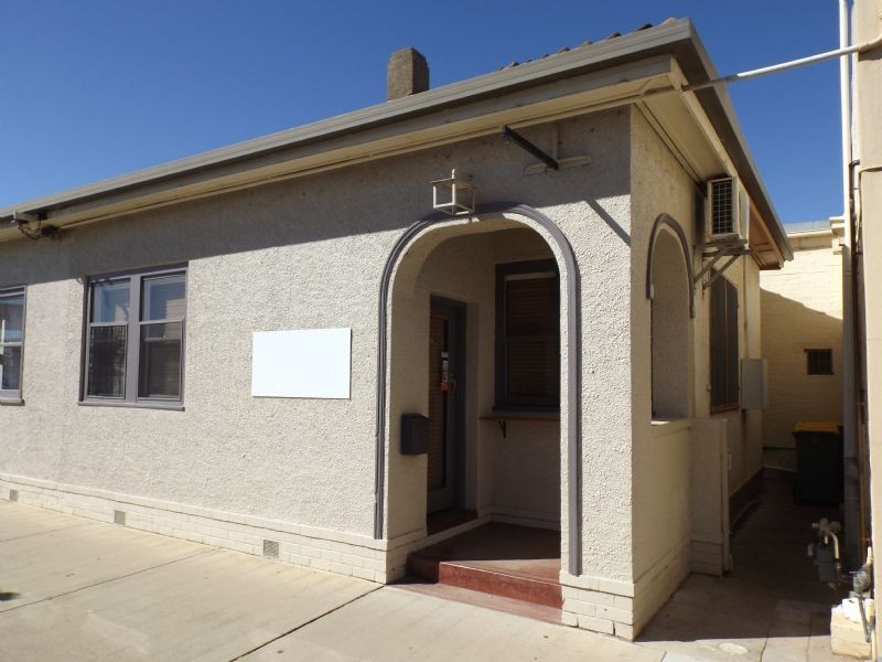 2 River Street, Corowa NSW 2646