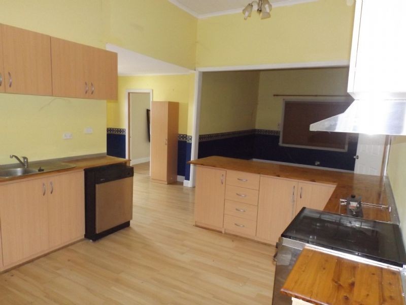 21 Tower Street, Corowa NSW 2646