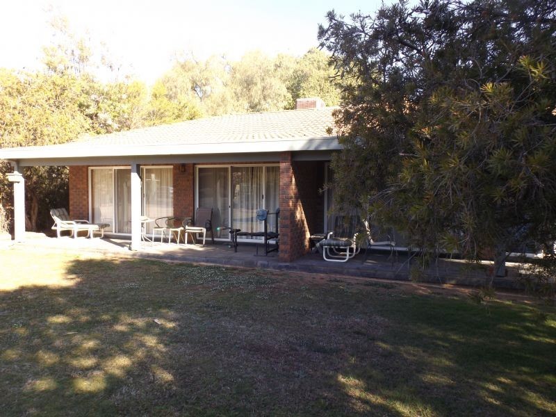 7 & 8/35-41 Tower Street, Corowa NSW 2646