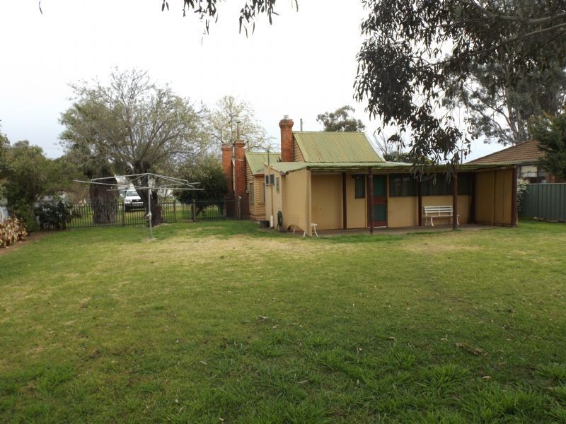 82 Church Street, Corowa NSW 2646
