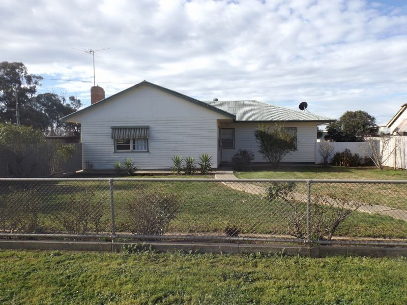32 Steel Street, Corowa NSW 2646
