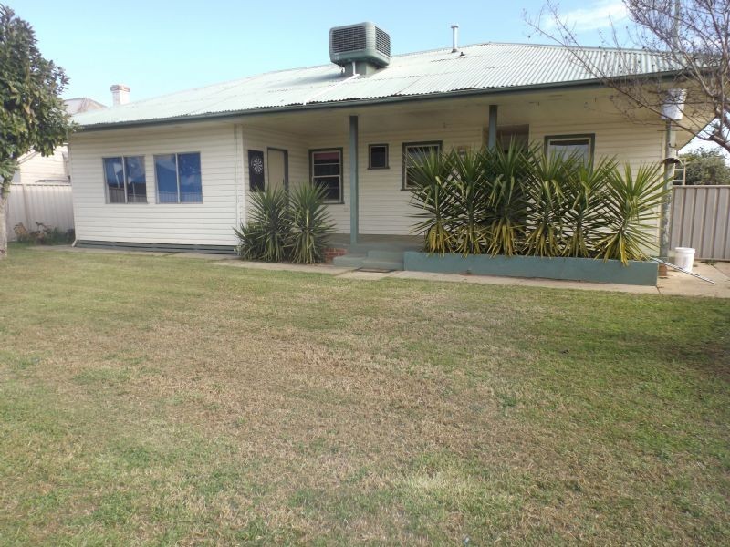 32 Steel Street, Corowa NSW 2646