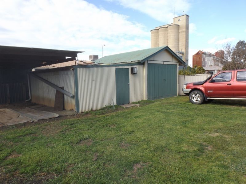 32 Steel Street, Corowa NSW 2646