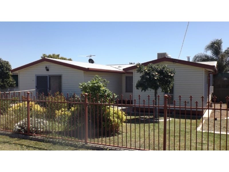 108 Redlands Road, Corowa NSW 2646