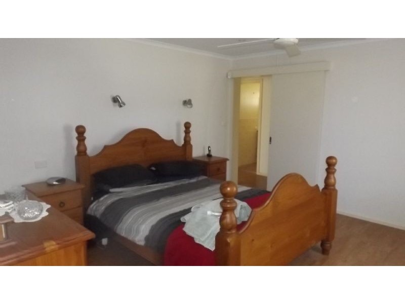 108 Redlands Road, Corowa NSW 2646