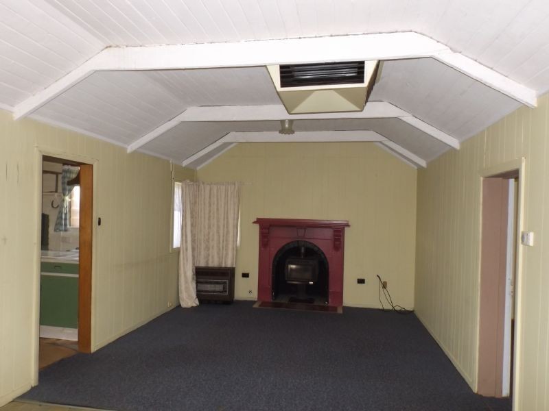 82 Church Street, Corowa NSW 2646