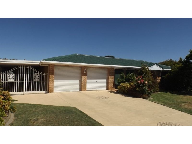 17 Banksia Drive, Corowa NSW 2646