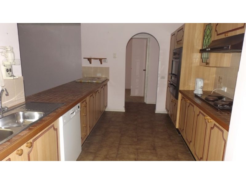 17 Banksia Drive, Corowa NSW 2646