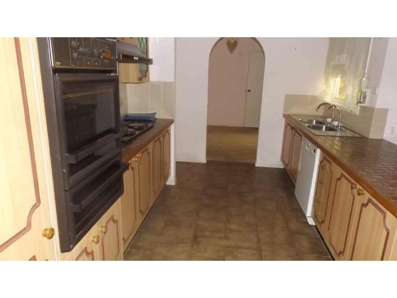 17 Banksia Drive, Corowa NSW 2646