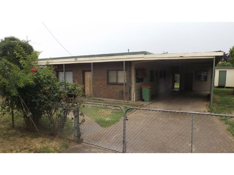 110 Redlands Road, Corowa NSW 2646