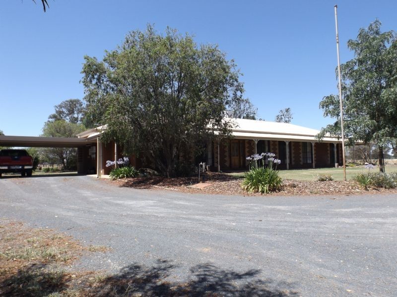 225 Spring Drive, Corowa NSW 2646