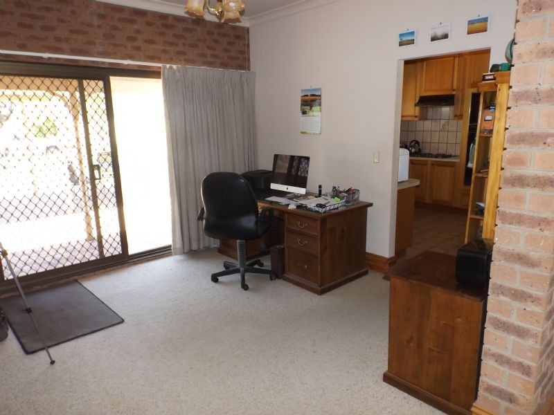 225 Spring Drive, Corowa NSW 2646