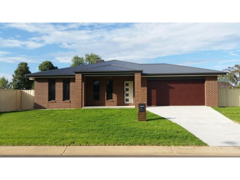4 Ash Avenue, Corowa NSW 2646