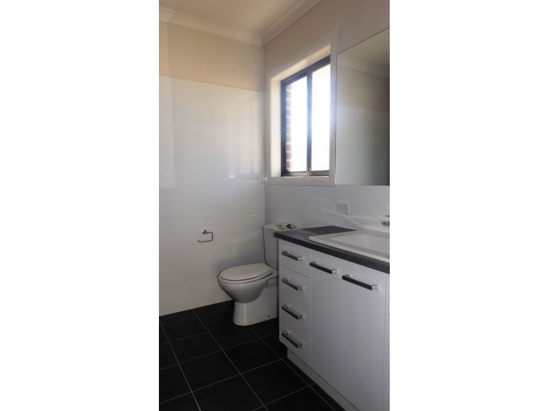 4 Ash Avenue, Corowa NSW 2646