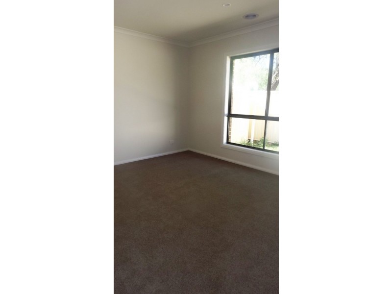 4 Ash Avenue, Corowa NSW 2646