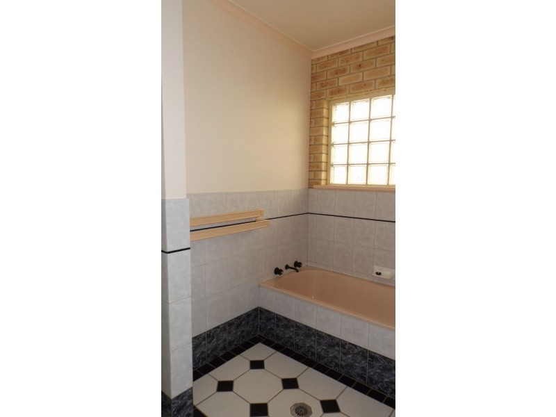 14 Katrina Crt, Corowa NSW 2646