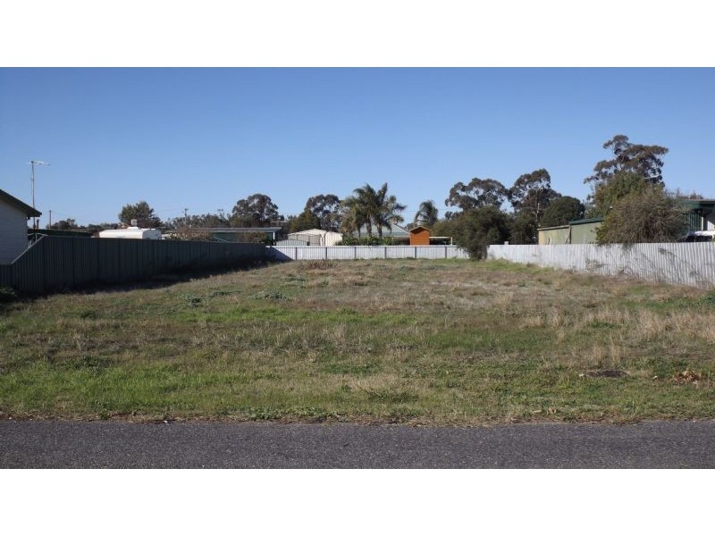 216 Adams Street, Corowa NSW 2646