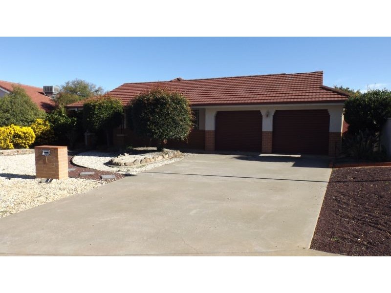 2 Bruce Court, Corowa NSW 2646