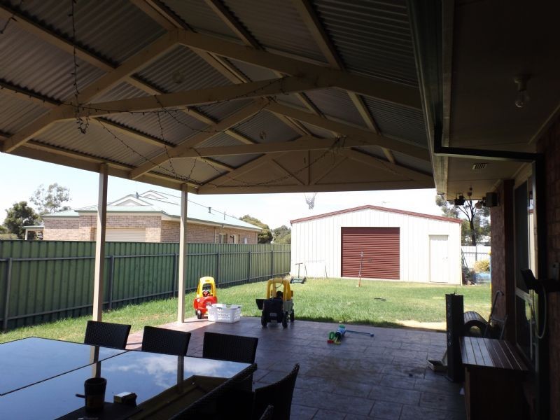 27 Pinot Cresent, Corowa NSW 2646