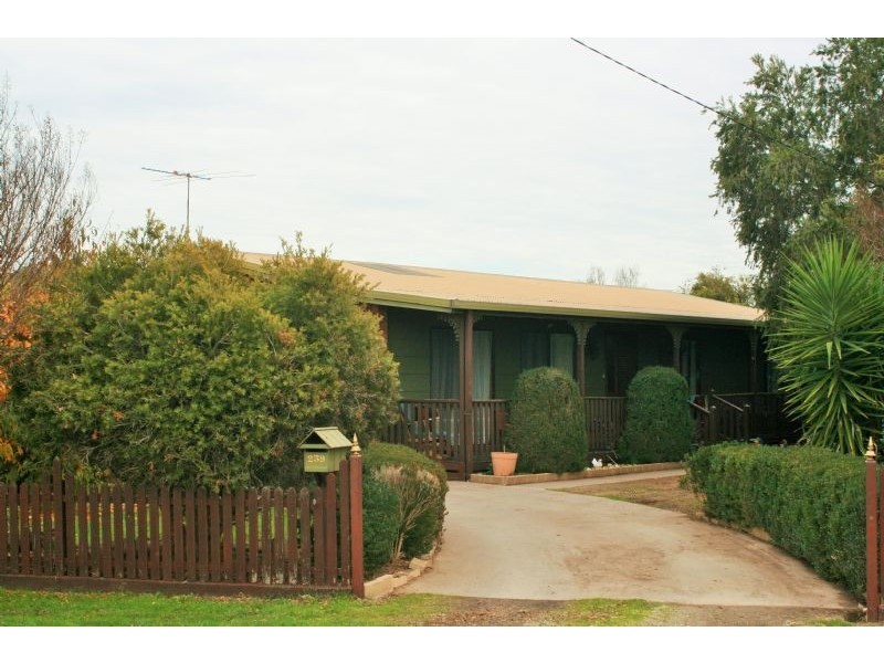 239 Church Street, Corowa NSW 2646