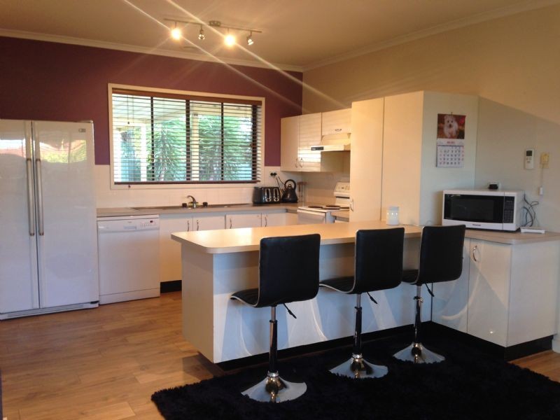 4 Fleming Drive, Corowa NSW 2646