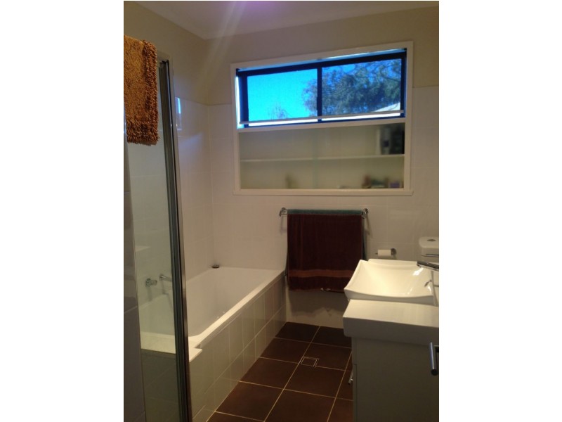 4 Fleming Drive, Corowa NSW 2646