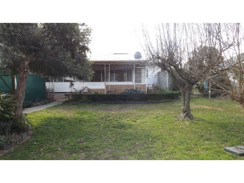 15 Birdwood Street, Corowa NSW 2646