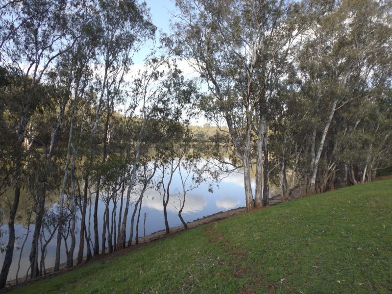 620-624 Honour Avenue, Corowa NSW 2646